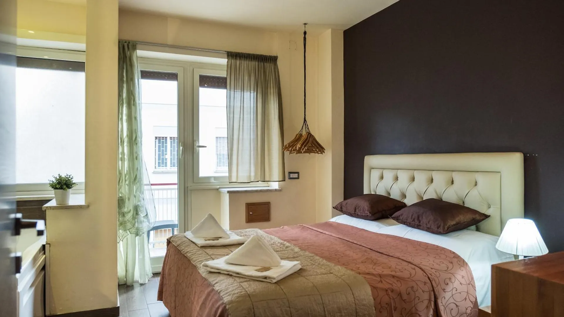 Aida Charming Rooms Roma 2*,
