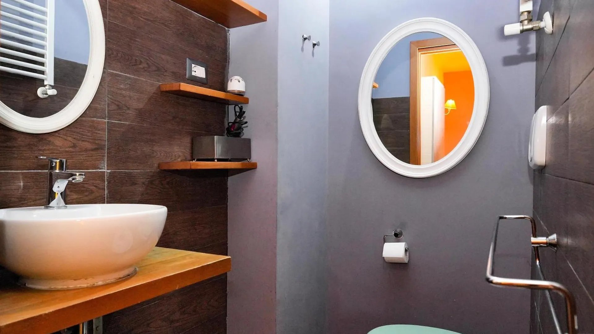 Aida Charming Rooms Rome 2*,