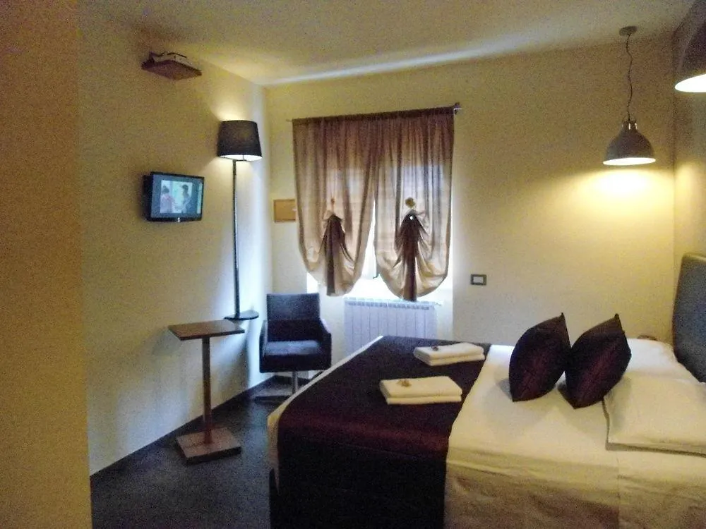 Aida Charming Rooms Roma 2*,